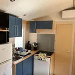 캠프장 Mobilehome 8 Personnes Avec Clim Situe Au Camping L'elysee Grau Du Roi Vagues Oceanes By Capfun 르그로뒤후아