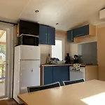 Mobilehome 8 Personnes Avec Clim Situe Au Camping L'elysee Grau Du Roi Vagues Oceanes By Capfun 캠프장