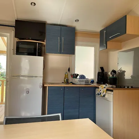 Campingplads Mobilehome 8 Personnes Avec Clim Situe Au Camping L'elysee Grau Du Roi Vagues Oceanes By Capfun