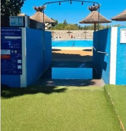 Campingplads Mobilehome 8 Personnes Avec Clim Situe Au Camping L'elysee Grau Du Roi Vagues Oceanes By Capfun 3*