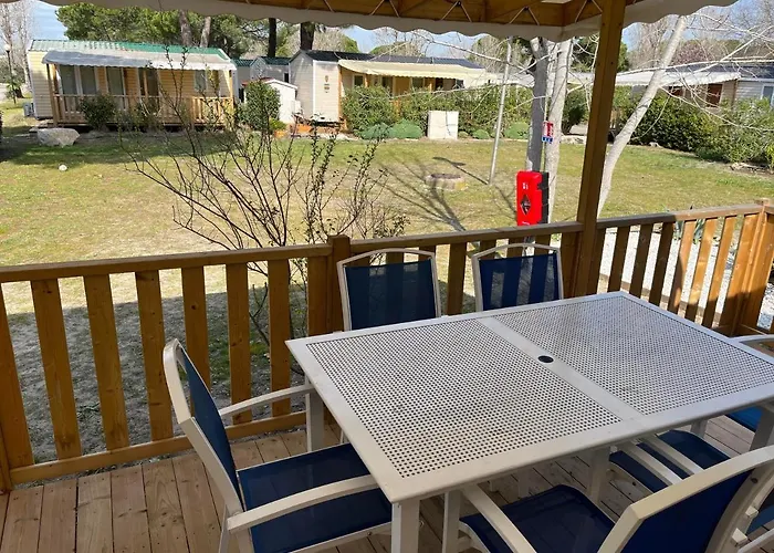 Campsite Mobilehome 8 Personnes Avec Clim Situe Au Camping L'elysee Grau Du Roi Vagues Oceanes By Capfun 3*