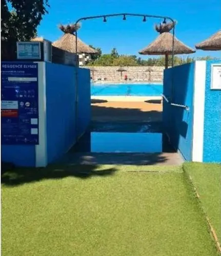 Campsite Mobilehome 8 Personnes Avec Clim Situe Au Camping L'elysee Grau Du Roi Vagues Oceanes By Capfun 3*